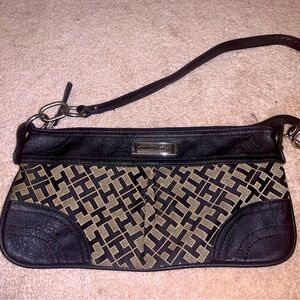 I am sell a red Coach Bag